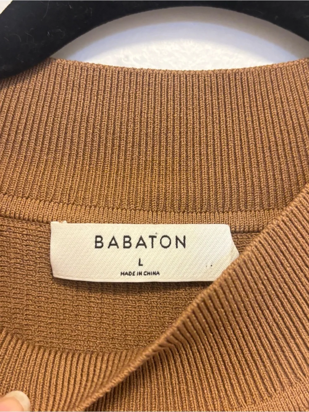 Aritzia Babaton Brown Ribbed Sculpt knit sleeveless top Size L like new